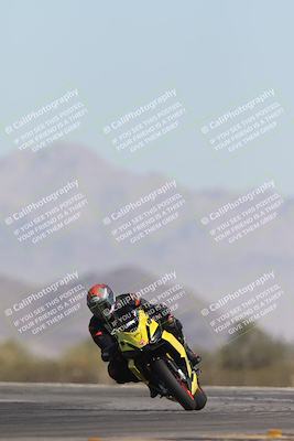 media/Oct-26-2025-Race Pace (Sun) [[c1447ca738]]/Non Verified (1st 20 Minutes of every Hour)/4-Turn 14 (1110am)/